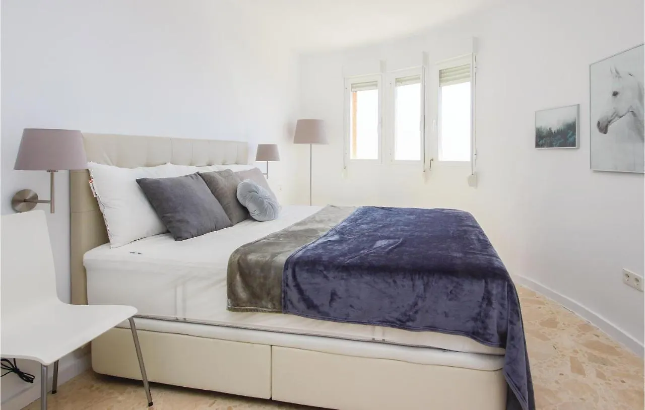 Sunny Apartment In Marbella